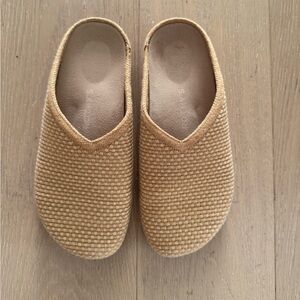 Rothy’s Tan Casual Clog 8